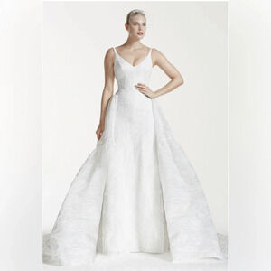 Truly Zac Posen v neck full lace ball gown basque waist size 10 fairytale